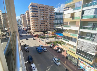 One bedroom apartment, equipped with furniture and appliances, in the center of Mahmutlar, Alanya, 65 m2 ID-10023 фото-13