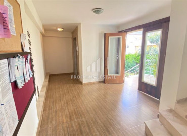 One bedroom apartment, equipped with furniture and appliances, in the center of Mahmutlar, Alanya, 65 m2 ID-10023 фото-17