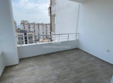 Two-bedroom apartment, 110m², on a high floor 150m from the sea in Tomuk area, Mersin ID-10075 фото-13}}