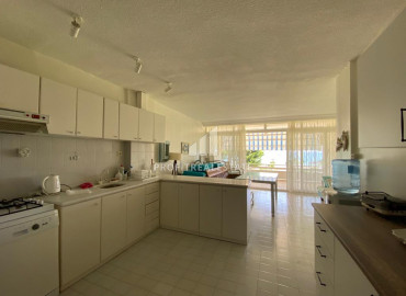 Трехкомнатная квартира, 110м², от собственника в Мерсине, район Давултепе на берегу моря ID-10083 фото-4