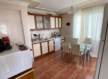 Трехкомнатная квартира, 120м², с отдельной кухней в 150м от моря в районе Томюк, Мерсин ID-10085 фото-3