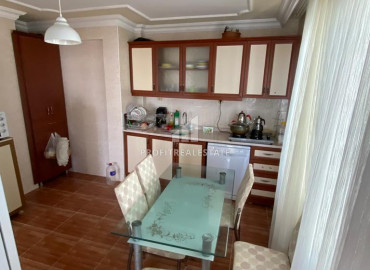 Трехкомнатная квартира, 120м², с отдельной кухней в 150м от моря в районе Томюк, Мерсин ID-10085 фото-4