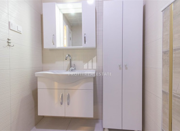 Furnished duplex 3 + 1 with a separate kitchen in a luxury residence Mahmutlar ID-9160 фото-13