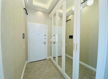 Стильная квартира с тремя спальнями, 140м², в новом комплексе с бассейном, в микрорайоне Соли, Мерсин ID-10093 фото-11