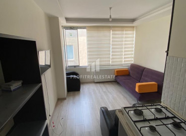 Center of Mersin, Yenisehir: furnished one-bedroom apartment, 50m², at an attractive price ID-10126 фото-3}}