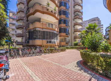 Large apartment 2 + 1, 120m², 350m from the sea in Mahmutlar, Alanya, in a residence with a swimming pool ID-10139 фото-4