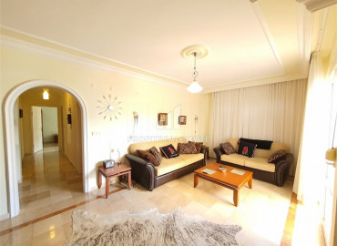 Property in the center of the Oba district: two bedroom furnished apartment, 115m². 150m from the sea. ID-10146 фото-3}}