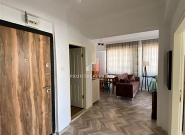 Недорогая вторичная недвижимость: трехкомнатная квартира, 90м², в 200м от моря в Махмутларе ID-10165 фото-12