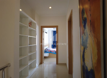 Двухуровневая квартира с тремя спальнями и отдельной кухней, укомплектованная мебелью, в элитной резиденции Джикджилли, Аланья, 200 м2 ID-10235 фото-8