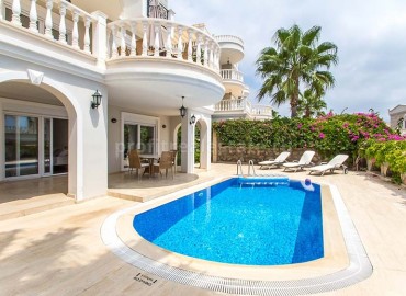 Furnished luxury villa 500 meters from the sea in Alanya, Turkey ID-0811 фото-33