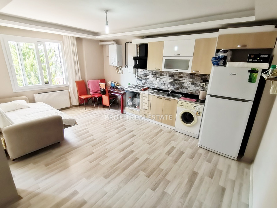 Бюджетная квартира с одной спальней, 65м² в микрорайоне Чифтликкёй района Енишехир, Мерсин ID-10578 фото-2
