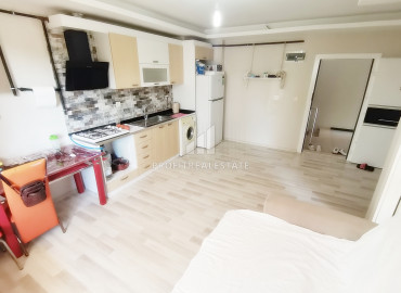 Бюджетная квартира с одной спальней, 65м² в микрорайоне Чифтликкёй района Енишехир, Мерсин ID-10578 фото-4