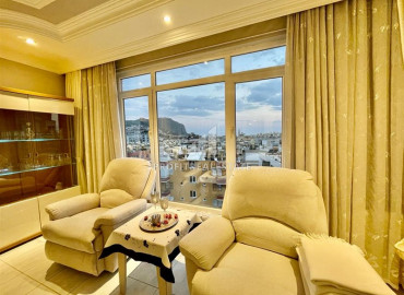 Center of Alanya: three bedroom apartment, 140m², in a residence with swimming pool, 700m from the sea ID-10585 фото-4