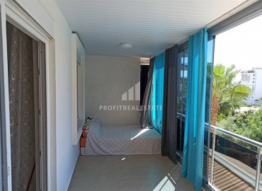 Меблированная двухкомнатная квартира с большим застекленным балконом в Авсалларе, Алания ID-10625 фото-13