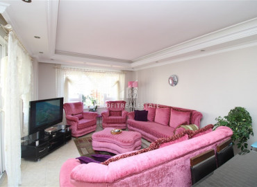 Large two bedroom apartment, 120m², on the first coastline in Mahmutlar, Alanya ID-10630 фото-1