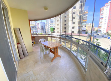 Меблированная трехкомнатная квартира с застекленным балконом и видом на море в Махмутларе, Аланья ID-10633 фото-8