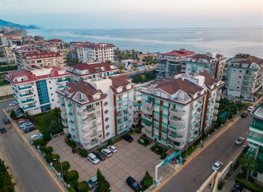 One bedroom apartment a stone&#39;s throw from the sea and in the center of Kestel, Alanya, 65 m2 ID-10663 фото-1