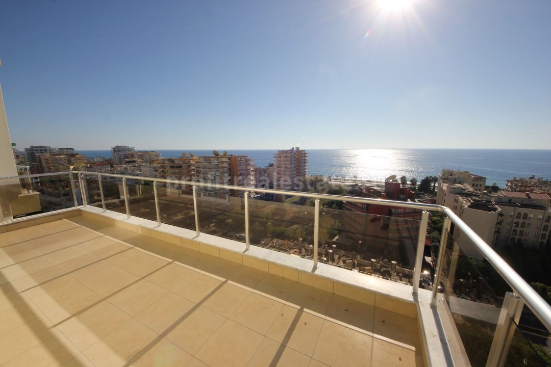 Luxury penthouses with direct view of the Mediterranean Sea in Mahmutlar, Alanya, Turkey ID-0823 фото-1
