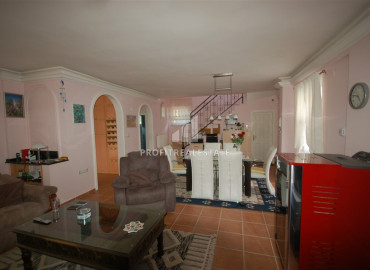 ​​Уютная двухэтажная вилла 220 м2 в классическом стиле с четырьмя спальнями, бассейном и садом в Авсалларе, Аланья ID-10789 фото-13