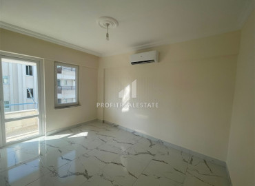 Two bedroom apartment 50 meters from the beach with a large living room and an isolated kitchen in the center of Alanya ID-10801 фото-3