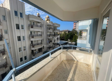 Two bedroom apartment 50 meters from the beach with a large living room and an isolated kitchen in the center of Alanya ID-10801 фото-18