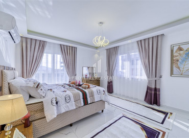 View duplex 3 + 1, 220m², in a residence with good facilities, by the sea in Mahmutlar, Alanya ID-10805 фото-15