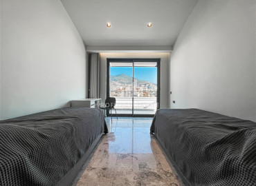 Изысканный дуплекс 108 м2 с двумя спальнями, дизайнерским интерьером, гардеробной, панорамными окнами, в 350 метрах от моря в центре Аланьи ID-10817 фото-11