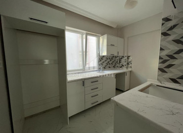 Недорогая квартира с двумя спальнями и отдельной кухней, в крупном районе Муратпаша, Анталья, 90 м2 ID-10849 фото-4