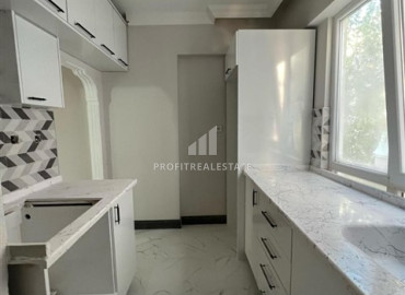Недорогая квартира с двумя спальнями и отдельной кухней, в крупном районе Муратпаша, Анталья, 90 м2 ID-10849 фото-6