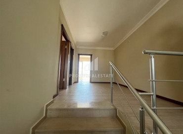 Large furnished duplex 3 + 1 on the first coastline with panoramic sea views, 100 meters from the center of Mahmutlar, Alanya ID-10908 фото-18