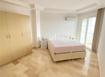 Квартира с двумя спальнями, 115м², с потрясающим видом, в 500м от моря в районе Алании Тосмур ID-10919 фото-8