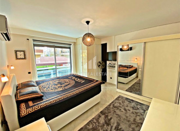 Designer two bedroom apartment 115 m2 with stylish furniture, 300 meters from the sea in Oba, Alanya ID-10948 фото-20