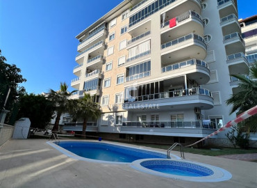 Трехкомнатная меблированная квартира 120м2 со стильным интерьером, застекленным балконом, в 500 метрах от пляжа в центре Аланьи ID-11135 фото-1