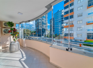 Трехкомнатная квартира 125 м2, с роскошным авторским интерьером и мебелью, с застекленным балконом с видом на горы, Махмутлар, Аланья ID-11136 фото-15