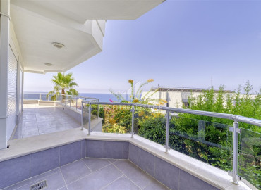Элегантная трехкомнатная квартира с изысканным интерьером, с видом на море, в 300 метрах от пляжа в Конаклы, Алания ID-11171 фото-13