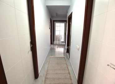 Комфортабельная трехкомнатная квартира с отдельной кухней, 120м² в 500м от моря в Мерсине, Томюк ID-11184 фото-9