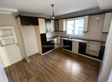 Бюджетная четырехкомнатная квартира, 145м², с отдельной кухней в центре Мезитли, Мерсин ID-11187 фото-5