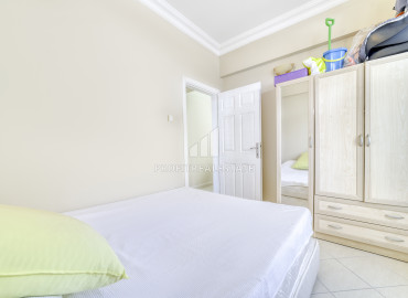 Inexpensive furnished apartment 2 + 1, with elegant furniture, 50 meters from the sea, in a house without facilities, Tosmur, Alanya ID-11248 фото-7