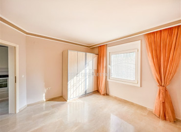 Элегантная двухэтажная вилла в классическом стиле, с дизайнерским интерьером, 650 м2, с тремя спальнями, в Каргыджаке, Аланья ID-11272 фото-19