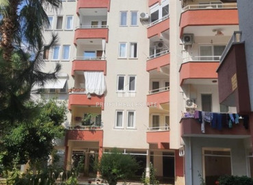 Inexpensive resale property: 1+1 apartment, 65m², 200m from the sea in Mahmutlar, Alanya ID-11383 фото-12