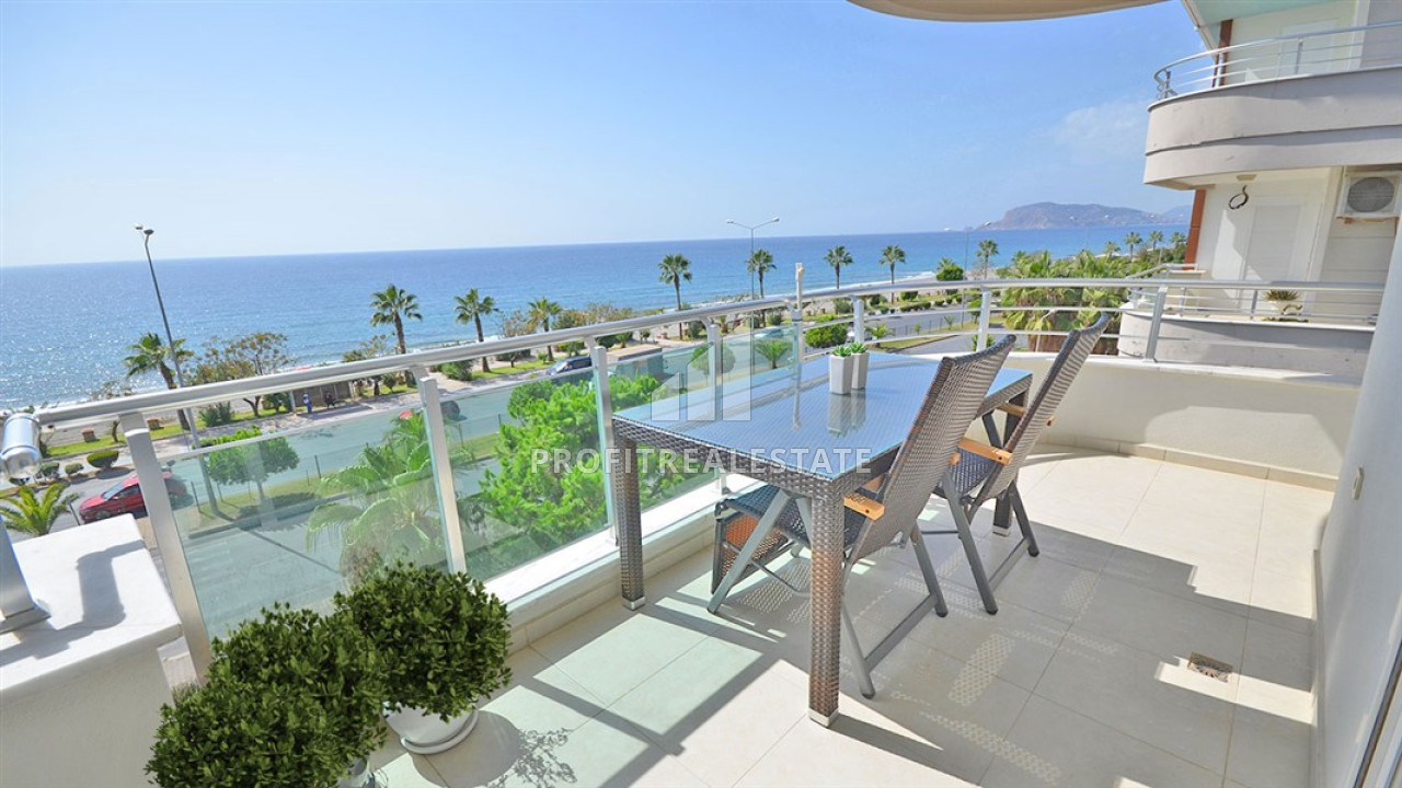 Элегантная трехкомнатная квартира 80 м2 с панорамным видом на море, в 50 метрах от пляжа, Кестель, Аланья ID-11382 фото-2
