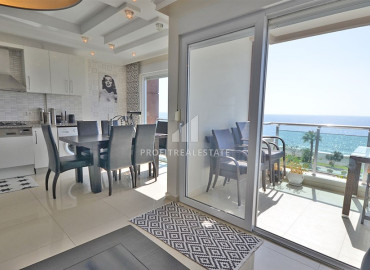 Элегантная трехкомнатная квартира 80 м2 с панорамным видом на море, в 50 метрах от пляжа, Кестель, Аланья ID-11382 фото-17
