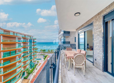 Luxury apartment 2 + 1 with author&#39;s interior, overlooking the sea, 50 meters from the beach in Oba, Alanya ID-11469 фото-1