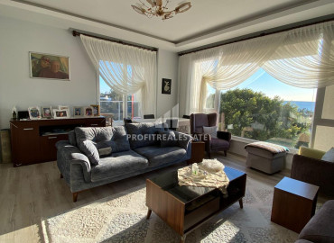 Меблированная квартира 3+1, 115 м2, с отдельной кухней, с видом на море, в 50 метрах от пляжа в Каргыджаке, Аланья ID-11480 фото-7