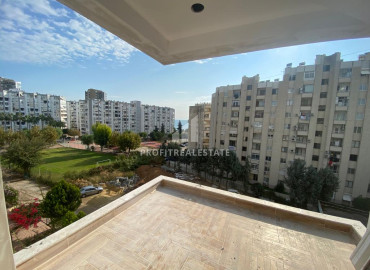 View apartment 3 + 1, 145m², with designer renovation in the Davultepe microdistrict, Mezitli district. ID-11511 фото-9
