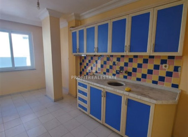 Inexpensive two bedroom apartment 90 m2 unfurnished, with a separate kitchen, in Alanya ID-11553 фото-4