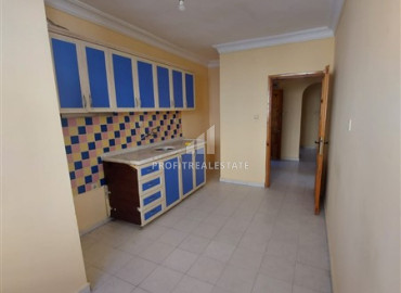 Inexpensive two bedroom apartment 90 m2 unfurnished, with a separate kitchen, in Alanya ID-11553 фото-16