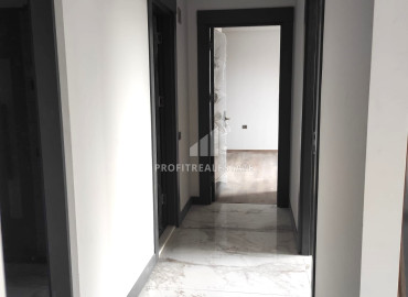 Two bedroom apartment, 120m², in a cozy residence with a swimming pool in the Tomyuk area, Mersin ID-11577 фото-8