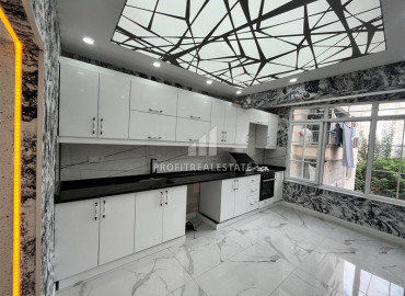 Apartment 2 + 1 with a separate kitchen and designer renovation, in the center of Antalya, Muratpasa, Antalya, 100 m2 ID-11613 фото-1