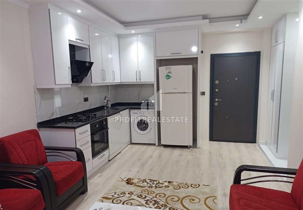 Меблированная квартира 1+1, 55м², в доме городского типа, в 2000м от моря в районе Газипаша, Алания ID-11633 фото-1